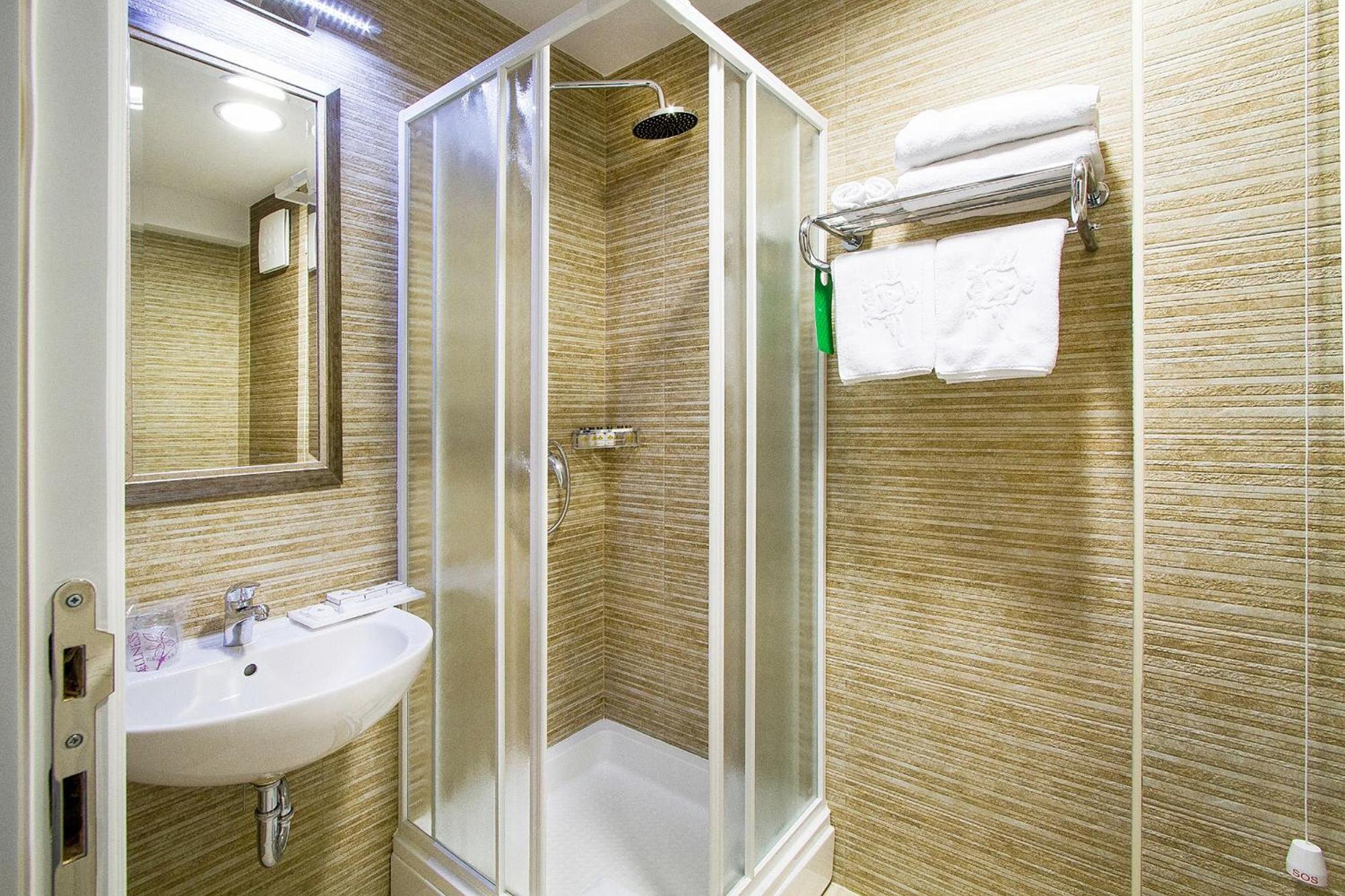 A Hoteli - Hotel Sloboda ชาบาซ ห้อง รูปภาพ