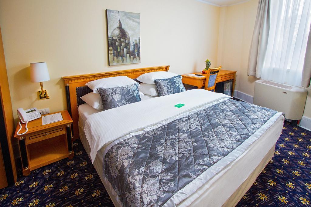 A Hoteli - Hotel Sloboda ชาบาซ ห้อง รูปภาพ