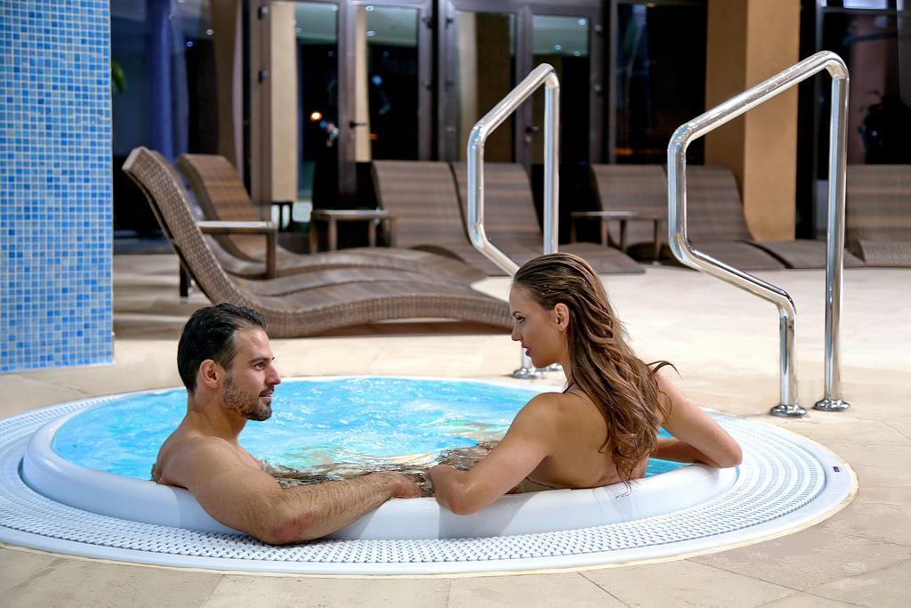 A Hoteli - Hotel Sloboda ชาบาซ ภายนอก รูปภาพ