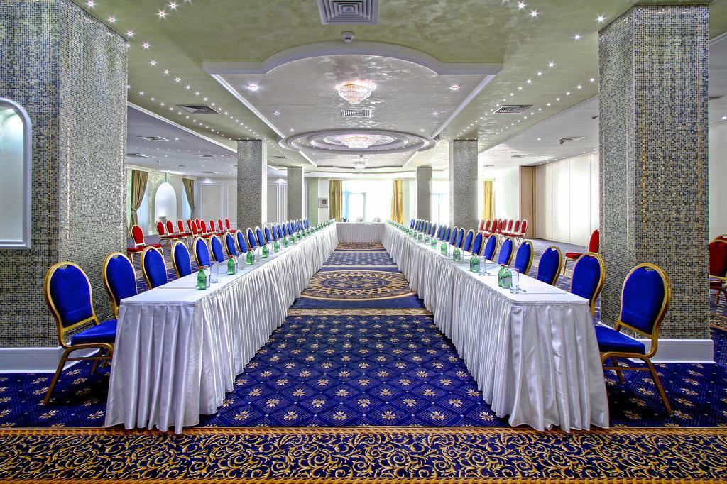 A Hoteli - Hotel Sloboda ชาบาซ ภายนอก รูปภาพ