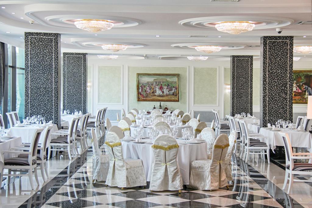 A Hoteli - Hotel Sloboda ชาบาซ ภายนอก รูปภาพ